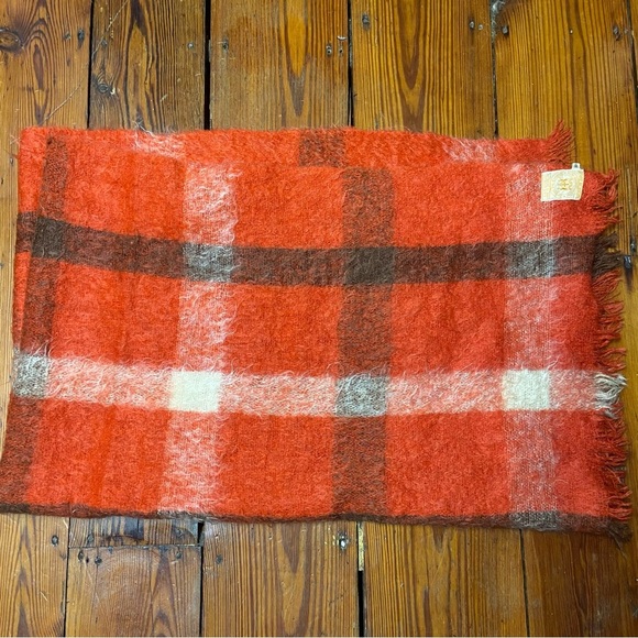 Vintage 1950's Hudson's Bay Mohair Red Plaid Throw Blanket Made in Scotland Cozy - Picture 14 of 14